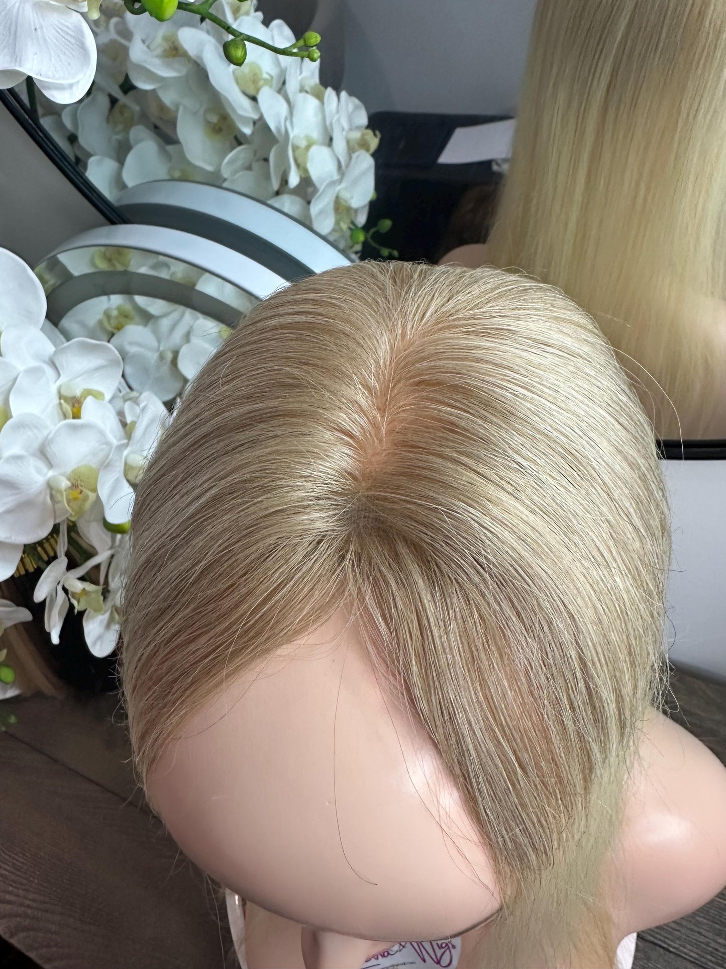 Lavia, 4.5*4.5 inches base size,ombre platinum blonde, free parting handmade silk based real human Topper, real human hair