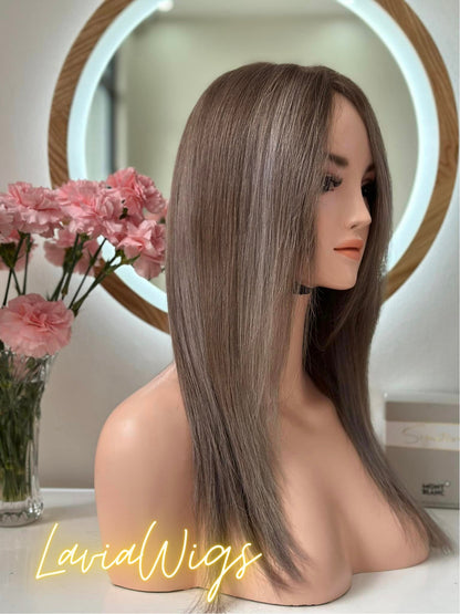 Lavia, trendy milk tea light brown blonde with highlight wig, 18 inches (45 cm) - 200% density, hand-tied monofilament cap