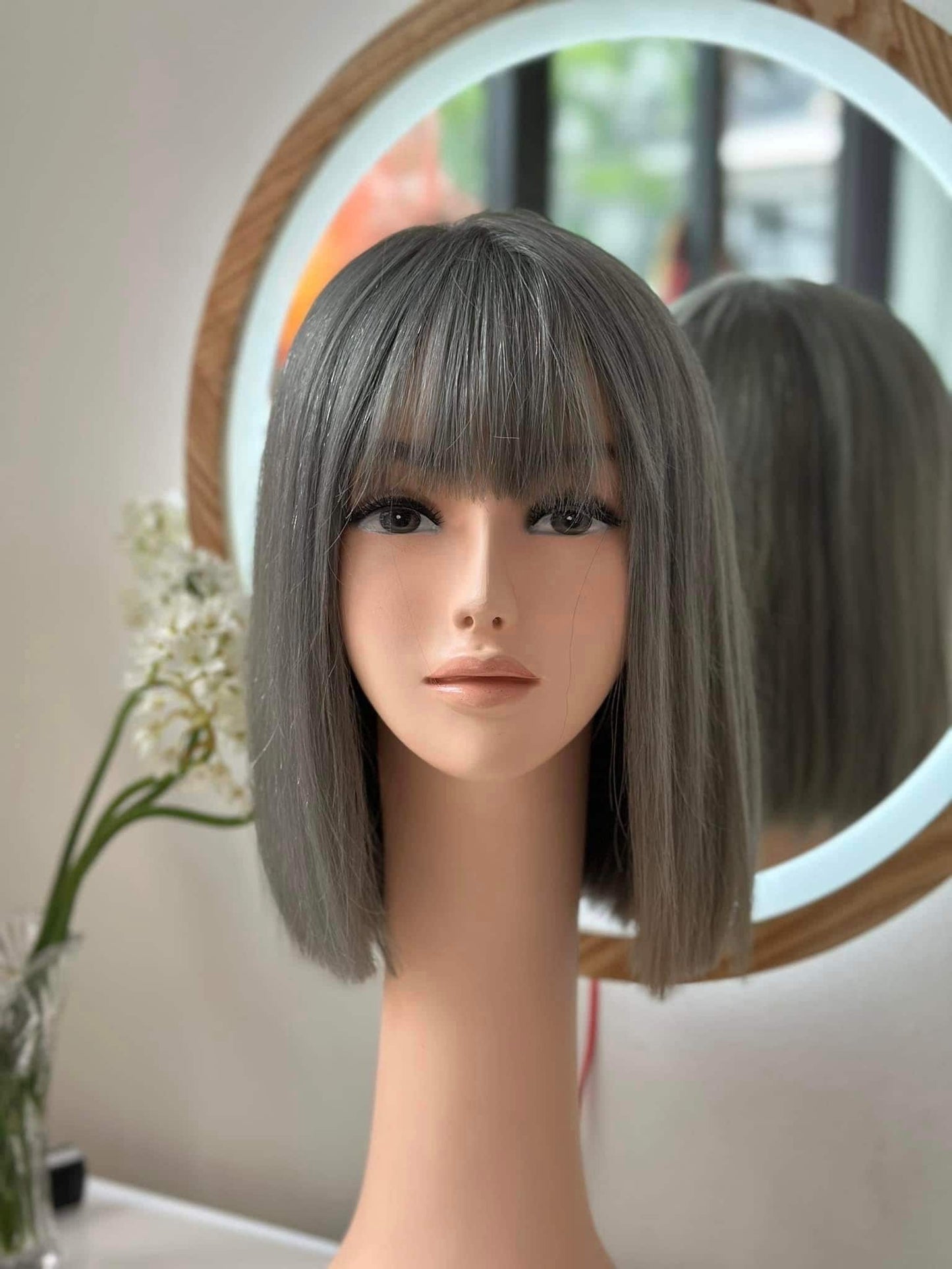 Lavia, ash grey bob wig with fringe, hand-tied monofilament cap