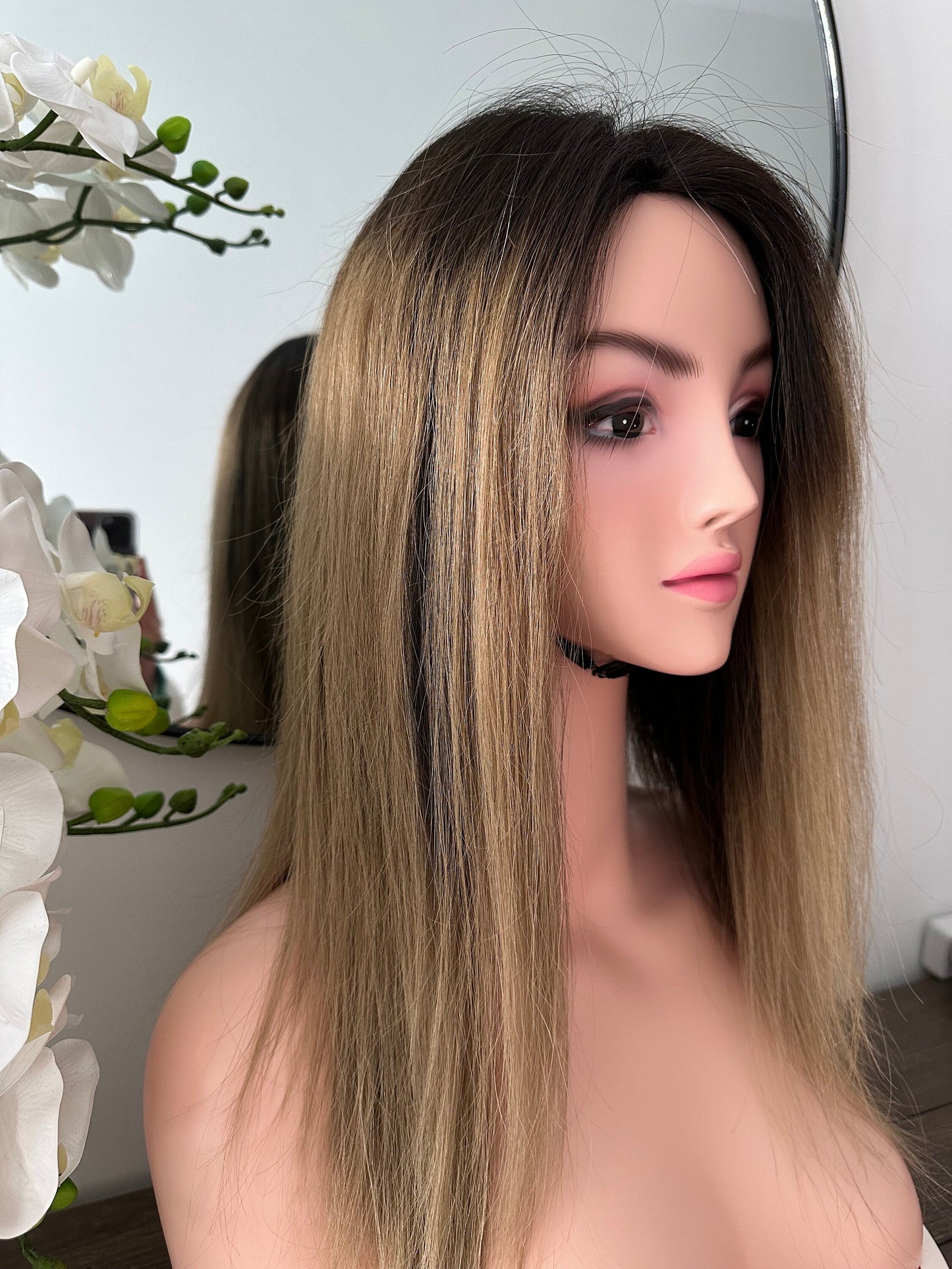 Lavia, Honeycomb blonde Balayage real hair wig hot hair trend, 18 inches (45 cm), 200% density, hand-tied monofilament cap