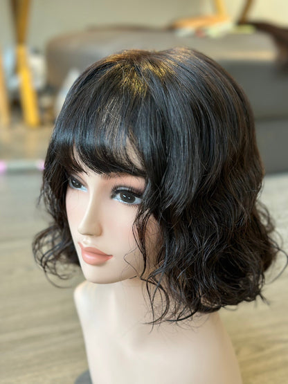 Lavia, tight wavy natural black bob wig