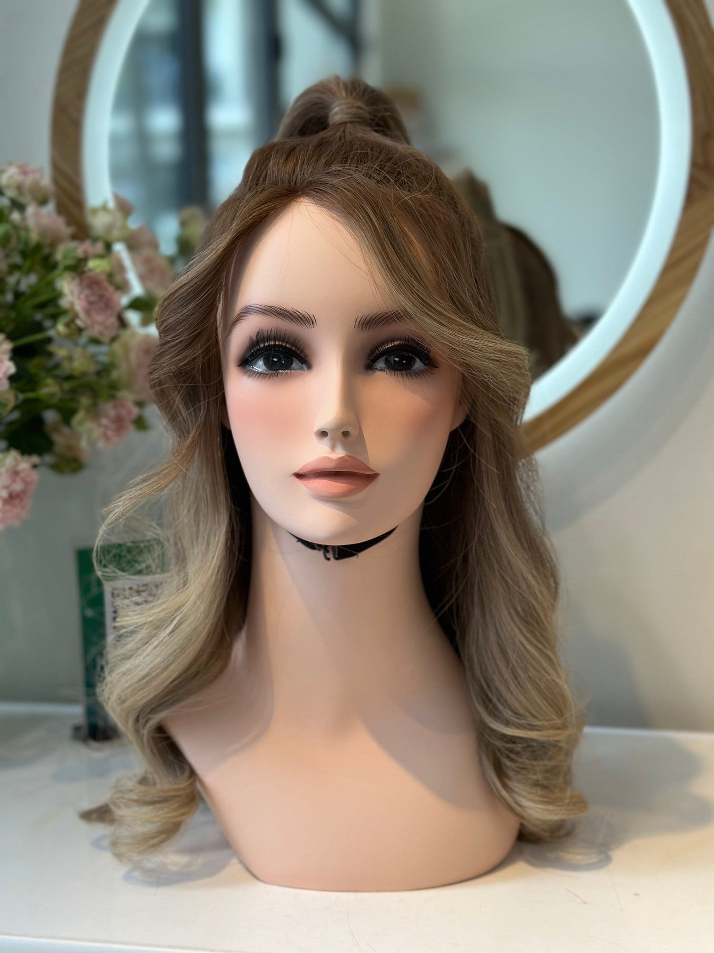 Lavia, milk tea brown with blonde highlight real hair wig hot hair trend, 18 inches (45 cm), 150% density, hand-tied monofilament cap